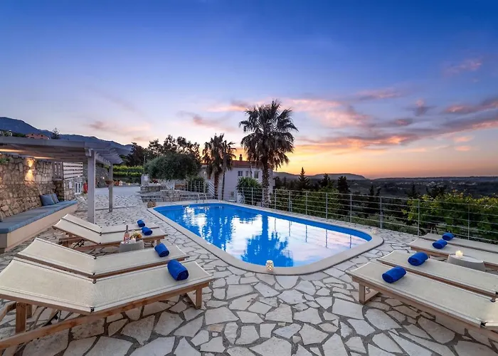 Villa Chrysallis With Heated Pool