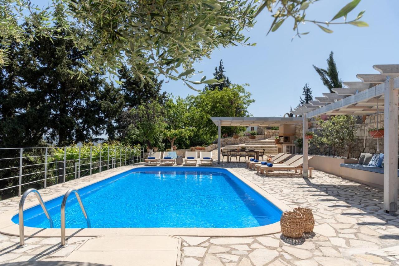Chrysallis With Heated Pool *