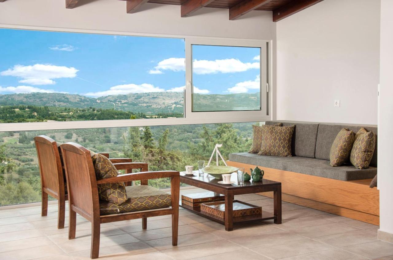 Villa Chrysallis With Heated Pool *