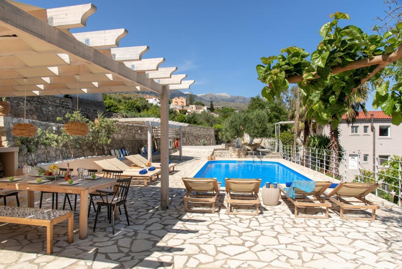 Chrysallis With Heated Pool *