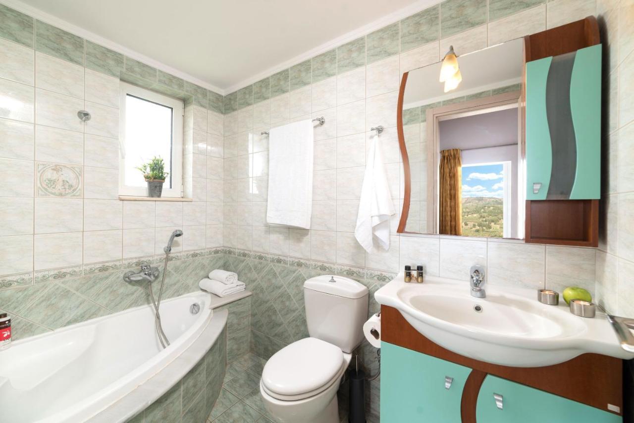 Villa Chrysallis With Heated Pool Georgioupoli