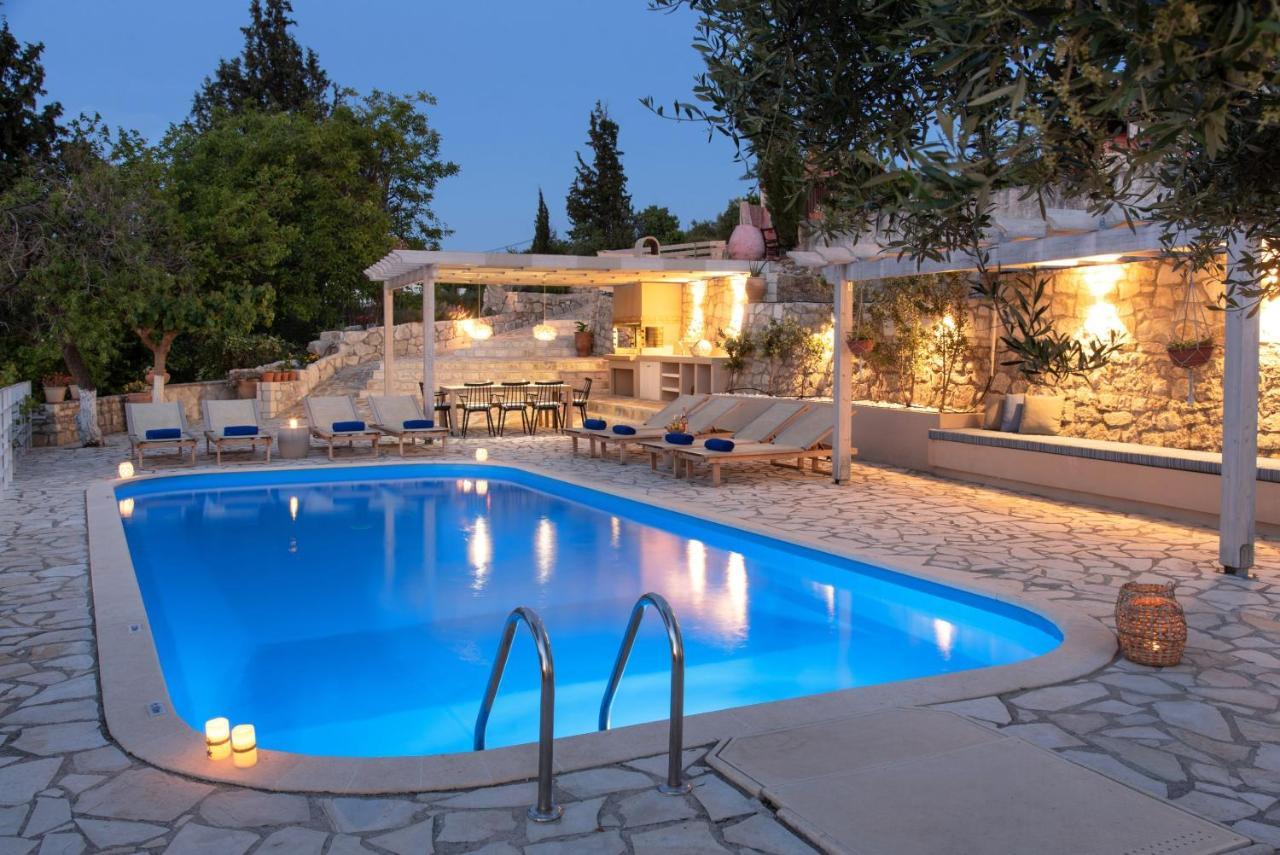Villa Chrysallis With Heated Pool Georgioupoli