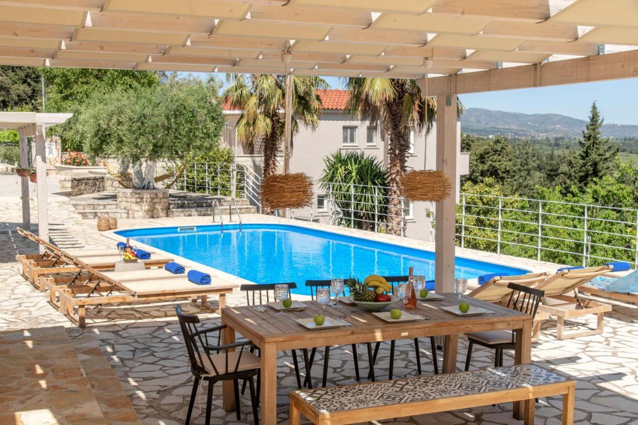 Chrysallis With Heated Pool Villa *